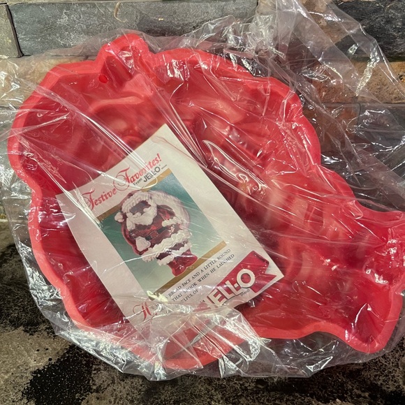 Vintage Holiday Holly Christmas Jello Molds Set of 2 Tree & Santa Claus Plastic - Picture 5 of 10